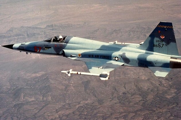 Why the USSR obtained the American F-5 fighter in Vietnam