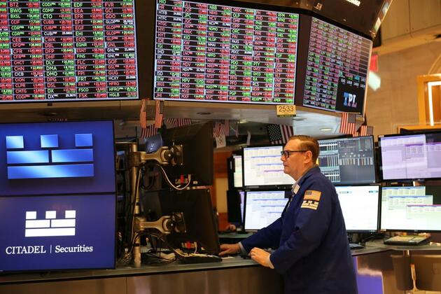 New York stocks dive on U.S. tariff policy