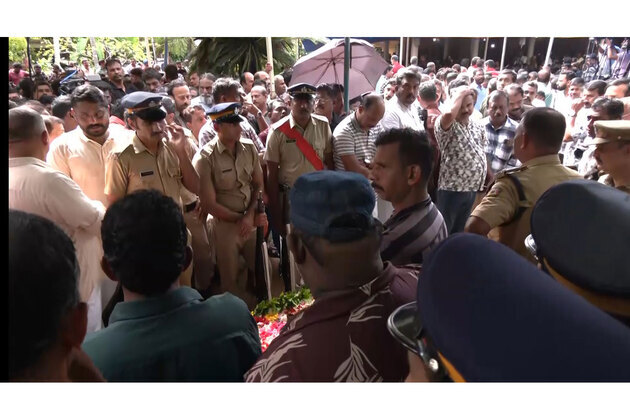 National Award-winning actor Salim Kumar cremated with State honours in Keralam