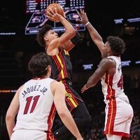 Heat, Hawks clash with major playoff implications