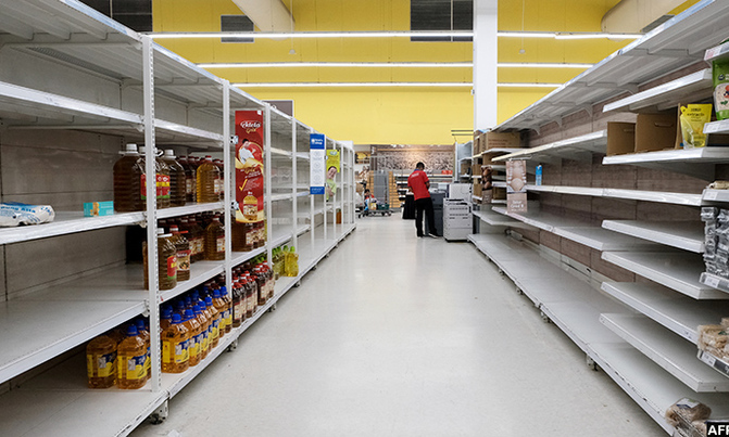 Companies hit pause button as coronavirus infects economy Companies hit pause button as coronavirus infects economy