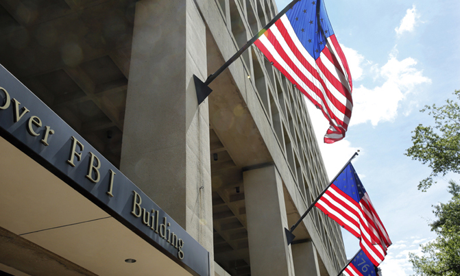 FBI investigated Trump campaign advisor's Russia links FBI investigated Trump campaign advisor's Russia links