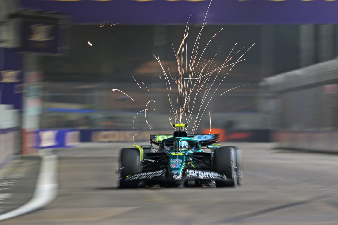 (SP)SINGAPORE-F1-SINGAPORE GRAND PRIX 2025-SECOND PRACTICE