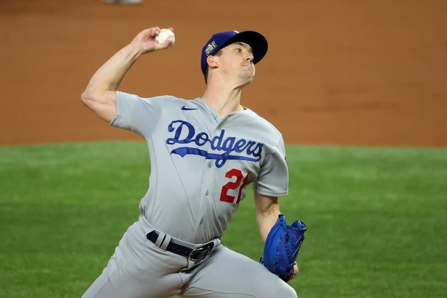 Buehler fans 10 as Dodgers grab 2-1 World Series lead