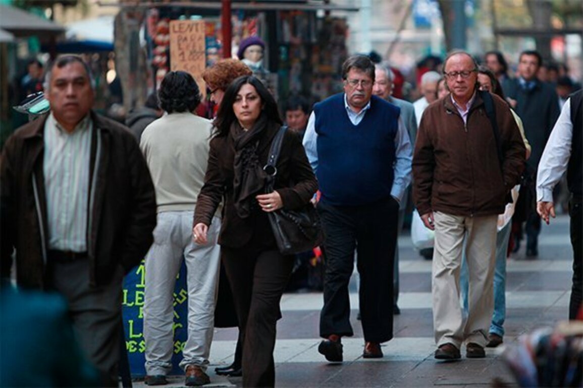 Baja la deuda de hogares y empresas en el pas y el ahorro vuelve a crecer - Diario Financiero
