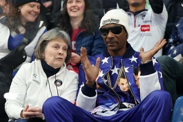Snoop Dogg in the house: Rapper cheers US to mixed doubles win