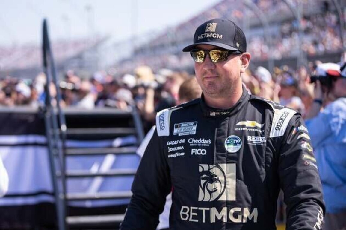 Kyle Busch gets new crew chief after just 10 races