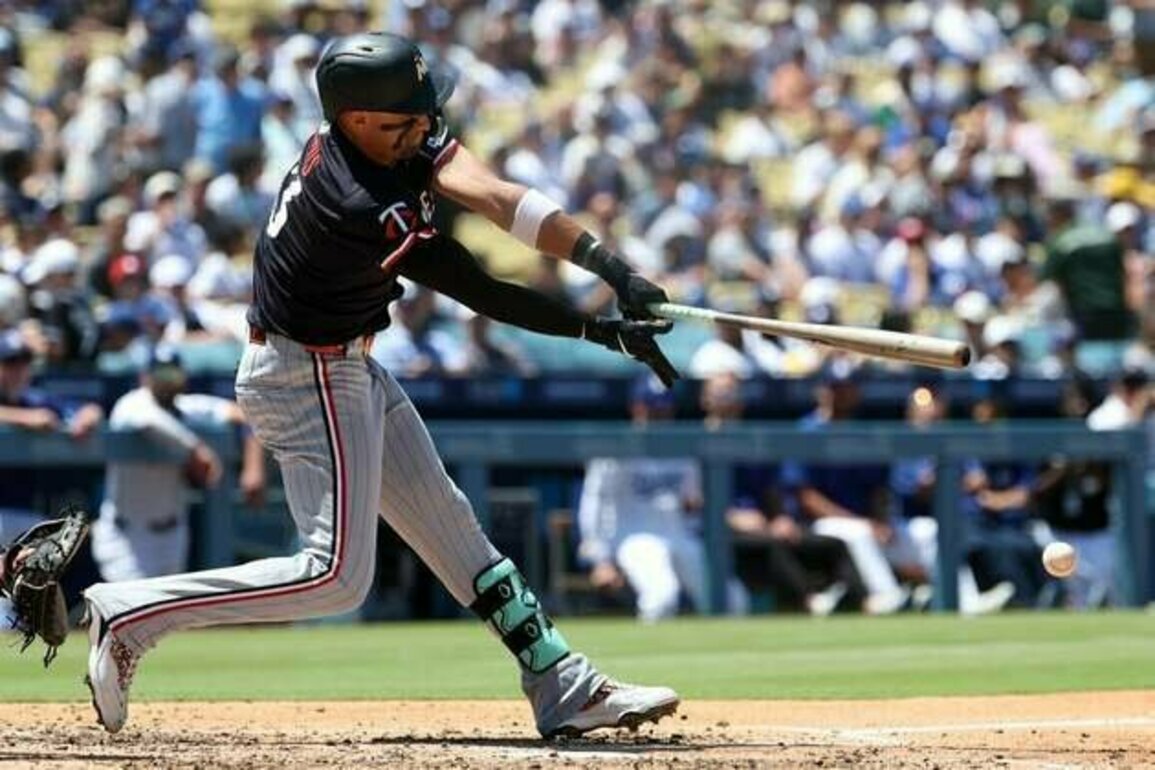 Royce Lewis, Twins look to keep Nationals in check