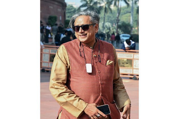 'Built up 5.07 lakh crore debt': Tharoor slams LDF's fiscal record after Vijayan claims welfare-growth balance