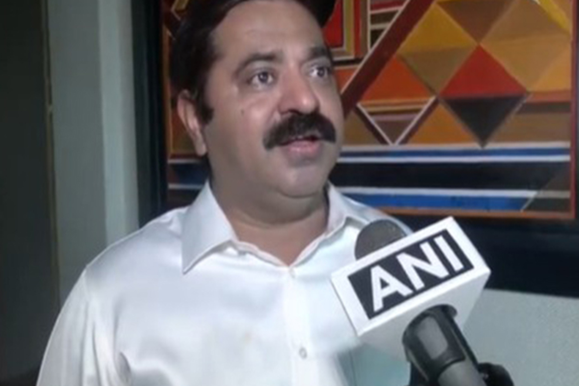 "What has Gandhi family ever done apart from looting in greed of power?" BJP's Ram Kadam hit back at Rahul Gandhi