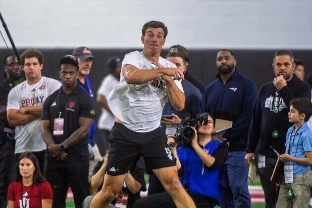 Indiana QB Fernando Mendoza shows NFL skills for Raiders, others at pro day