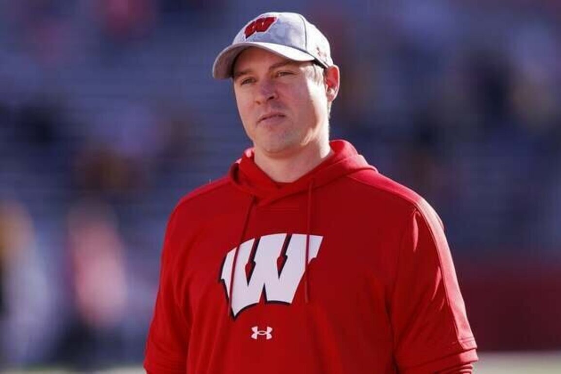 Reports: Bills hiring Broncos' Jim Leonhard as DC