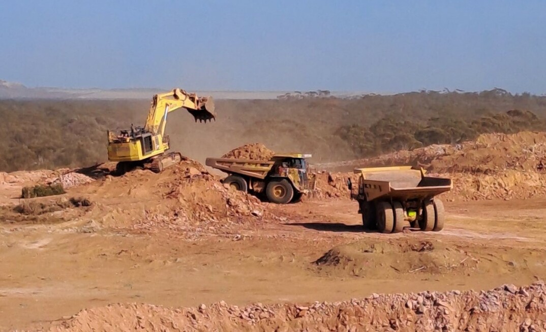 First ore being mined at Boorara. Credit: Horizon Minerals