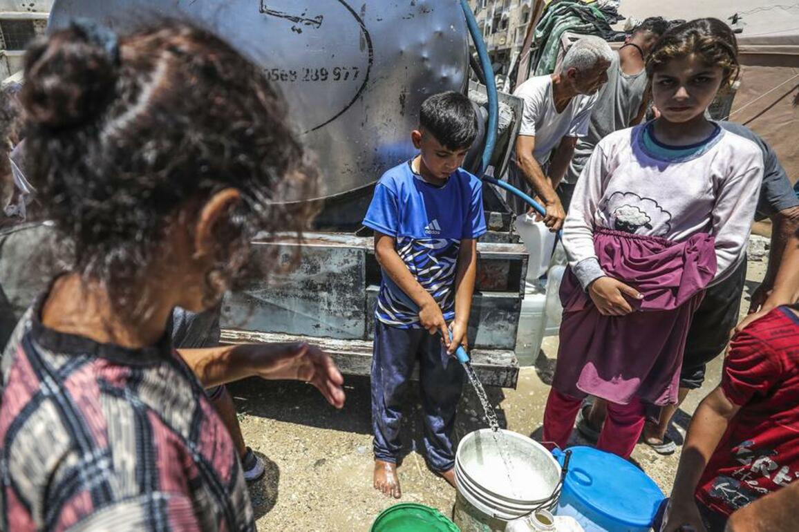UN humanitarians say Gaza fuel shortage shuts off water pumps, threatens functioning of hospitals