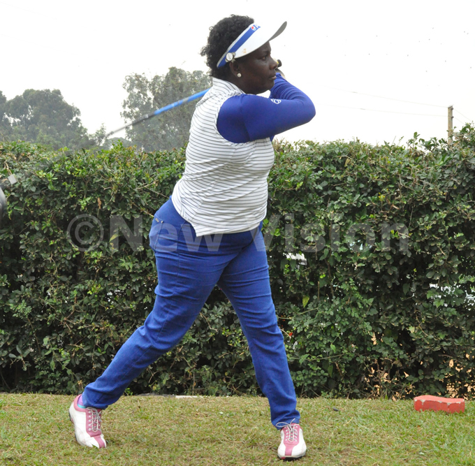  drae agombe was among the few female golfers at the event 