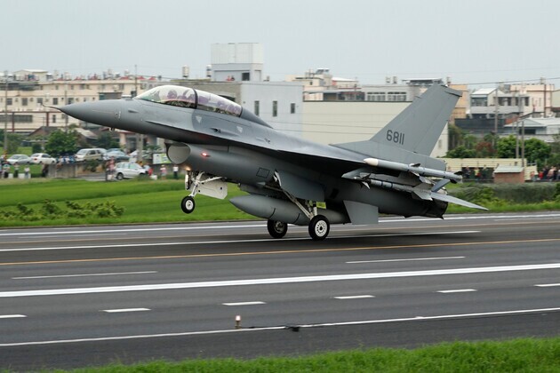 Taiwan detects 16 sorties of Chinese aircraft, 8 vessels, 3 ships