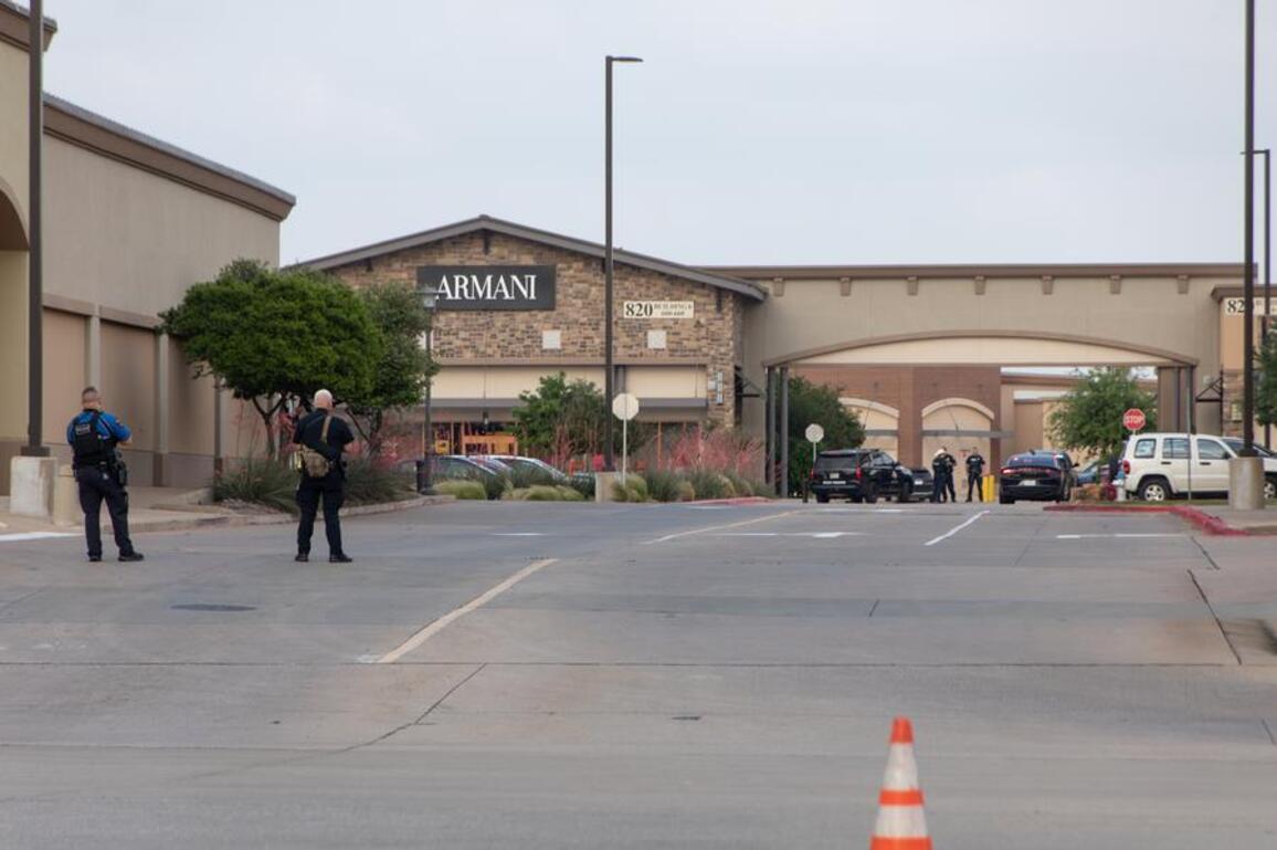 Update: 2 killed, 3 injured in U.S. Dallas shooting