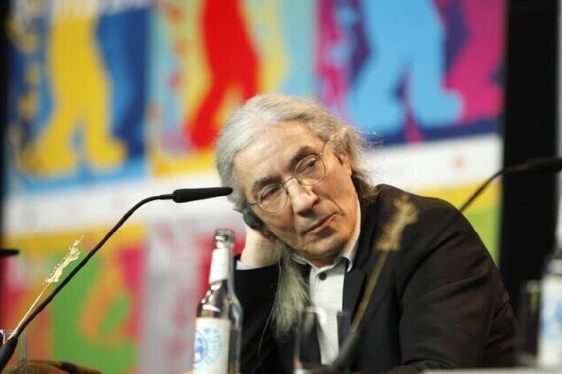 Algeria pardons French-Algerian writer Boualem Sansal