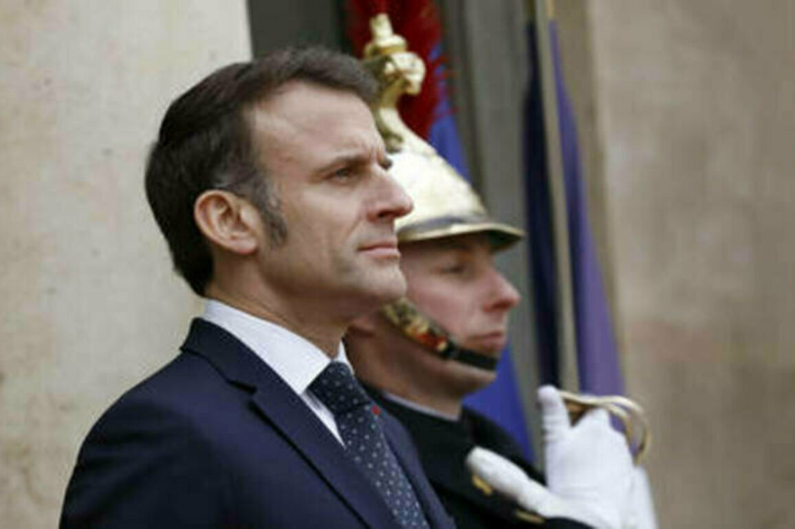 Russia 'must' accept ceasefire deal - Macron