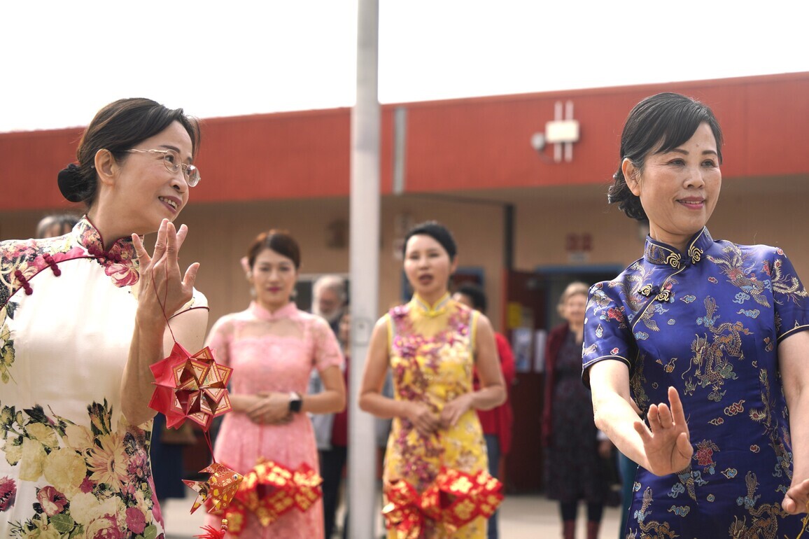 U.S.-SAN FRANCISCO-QIPAO-LANTERN FESTIVAL