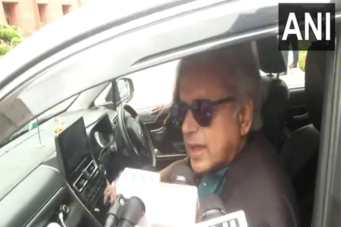 Arrest of Kerala nuns in Chhattisgarh is "grave injustice": Shashi Tharoor