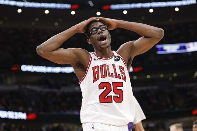 New-look Bulls bid to build chemistry vs. Raptors