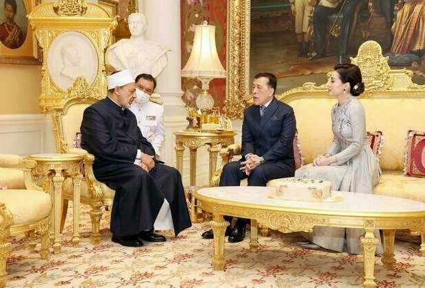 King of Thailand receives Grand Imam of Al-Azhar, praises efforts of Al-Azhar, Muslim Council of Elders in promoting values of dialogue, peace, tolerance, human coexistenc