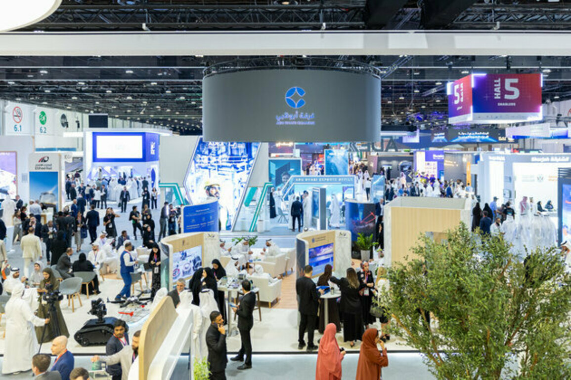Abu Dhabi Chamber reinforces pioneering role in shaping Future of Industry at MIITE