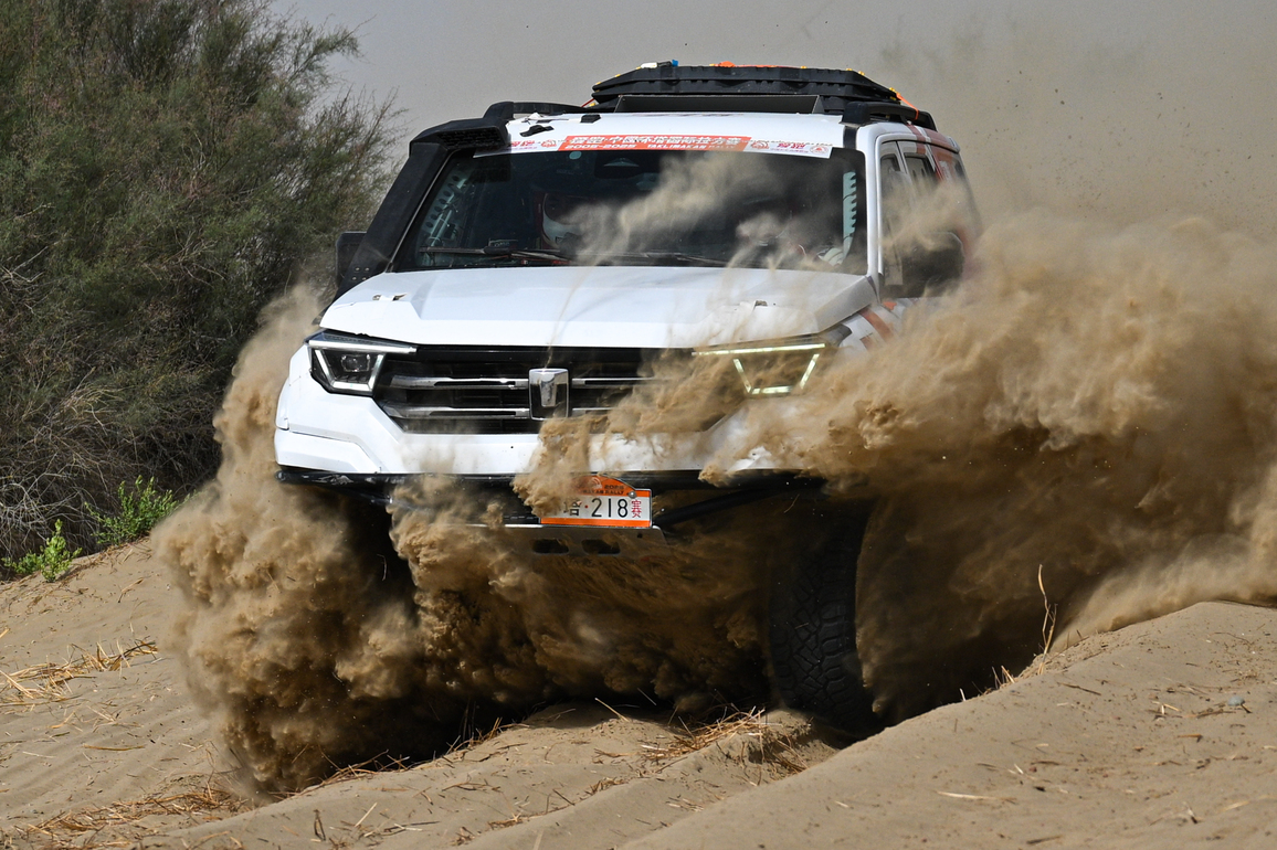 (SP)CHINA-XINJIANG-HETIAN-TAKLIMAKAN RALLY-STAGE 5 (CN)