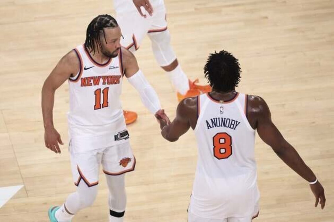 Knicks hold momentum, but Cavs no stranger to playoff comebacks