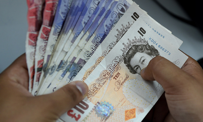 Pound wobbles as Brexit speculation tests investor nerves Pound wobbles as Brexit speculation tests investor nerves