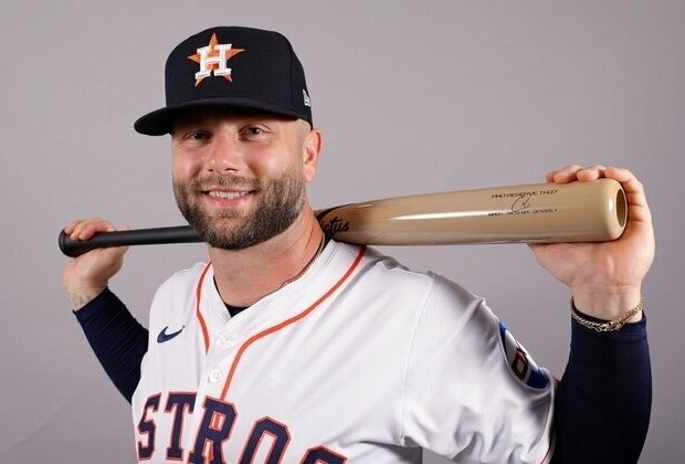 Astros 1B Christian Walker (oblique) scratched from lineup