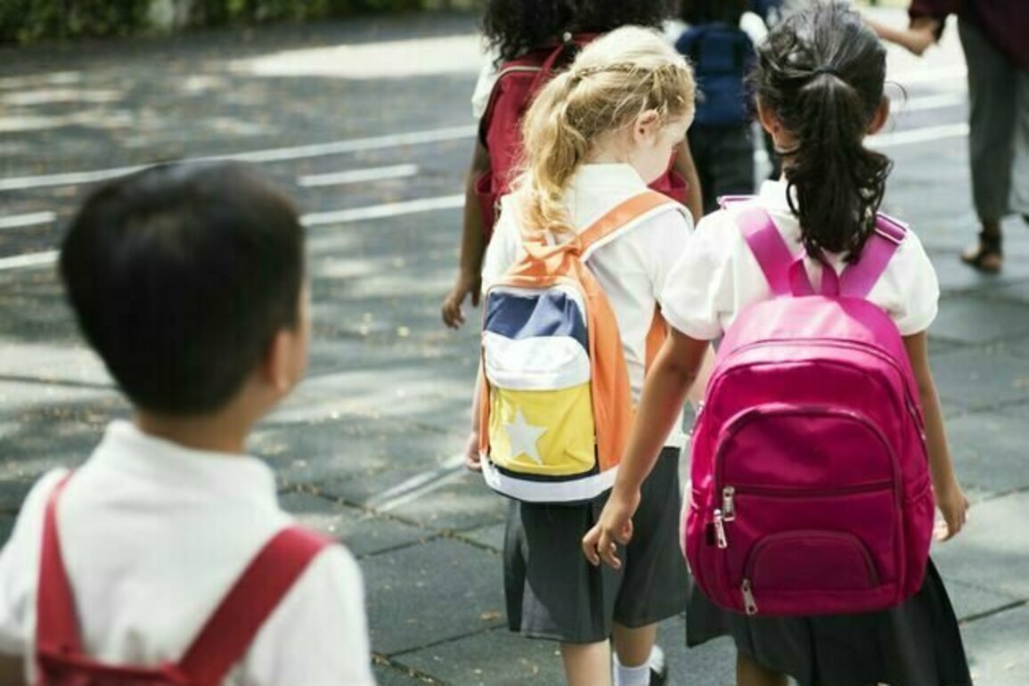 When the kids of teen mums go to school, both mum and child can cop stigma