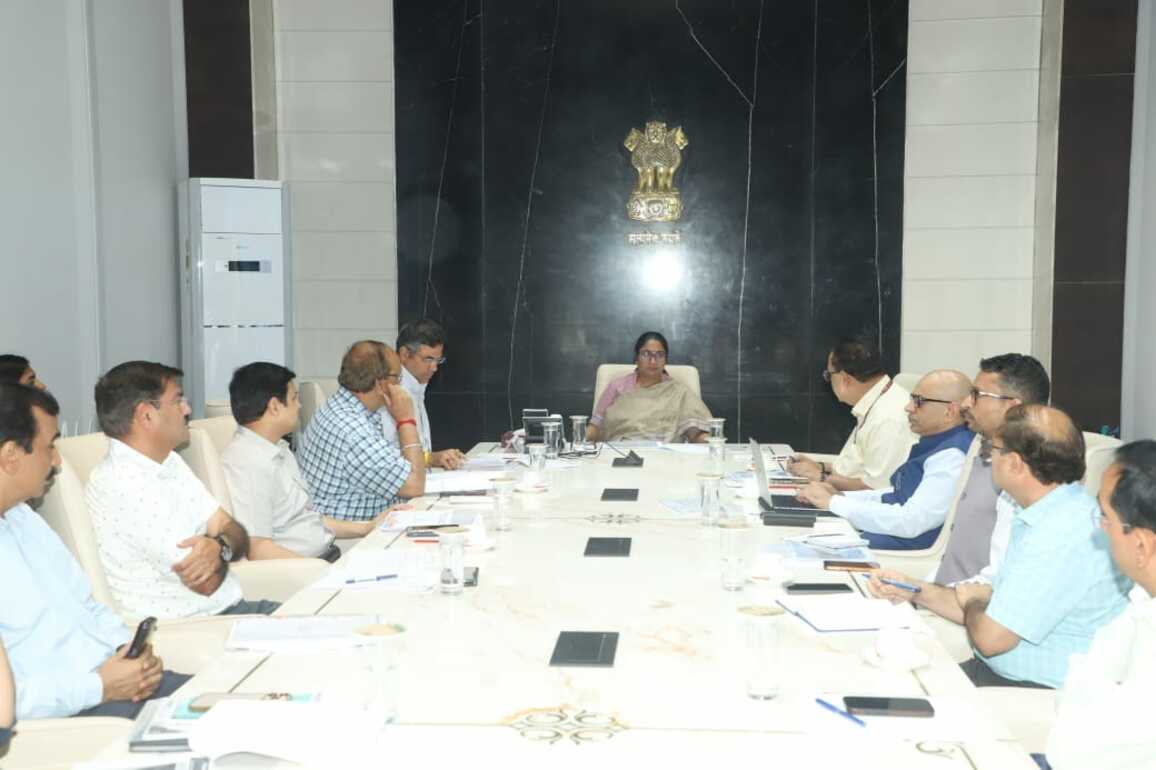 Delhi CM Rekha Gupta expresses concern over waterlogging, gives strict instructions to officers