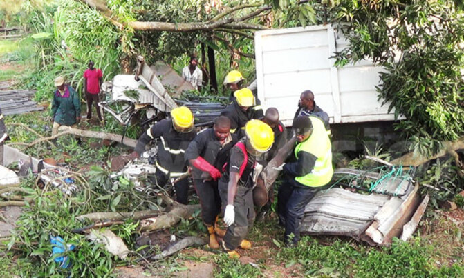 Driver dead, 2 injured in Buikwe accident Driver dead, 2 injured in Buikwe accident