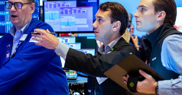 U. S. stocks struggle in Friday's post-Christmas session