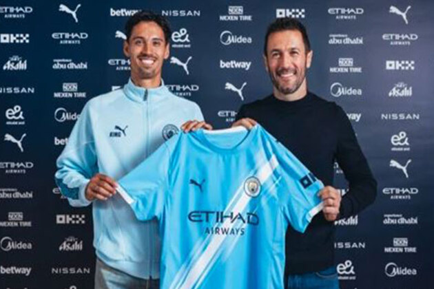 Tijjani Reijnders says joining Manchester City was a "pretty easy choice"