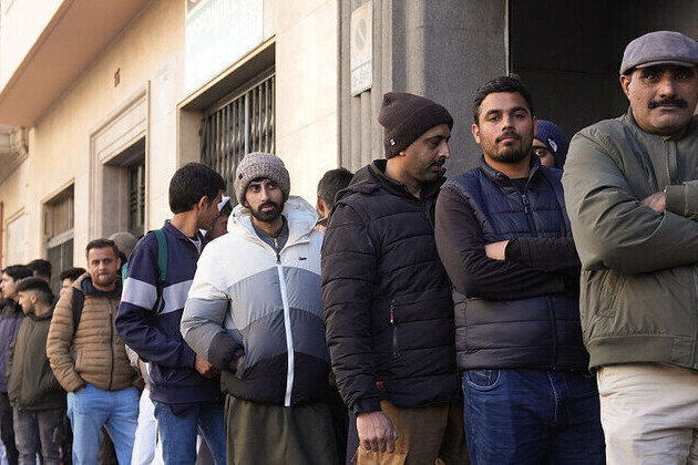 EU migrant population hits record 64.2 million