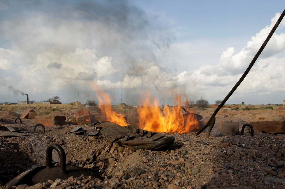 Pak: Rawalpindi authorities fail to curb pollution from non-compliant brick kilns
