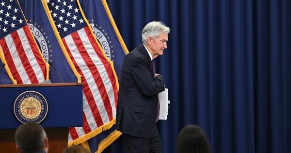 Update: U.S. Fed keeps interest rate unchanged amid high energy prices