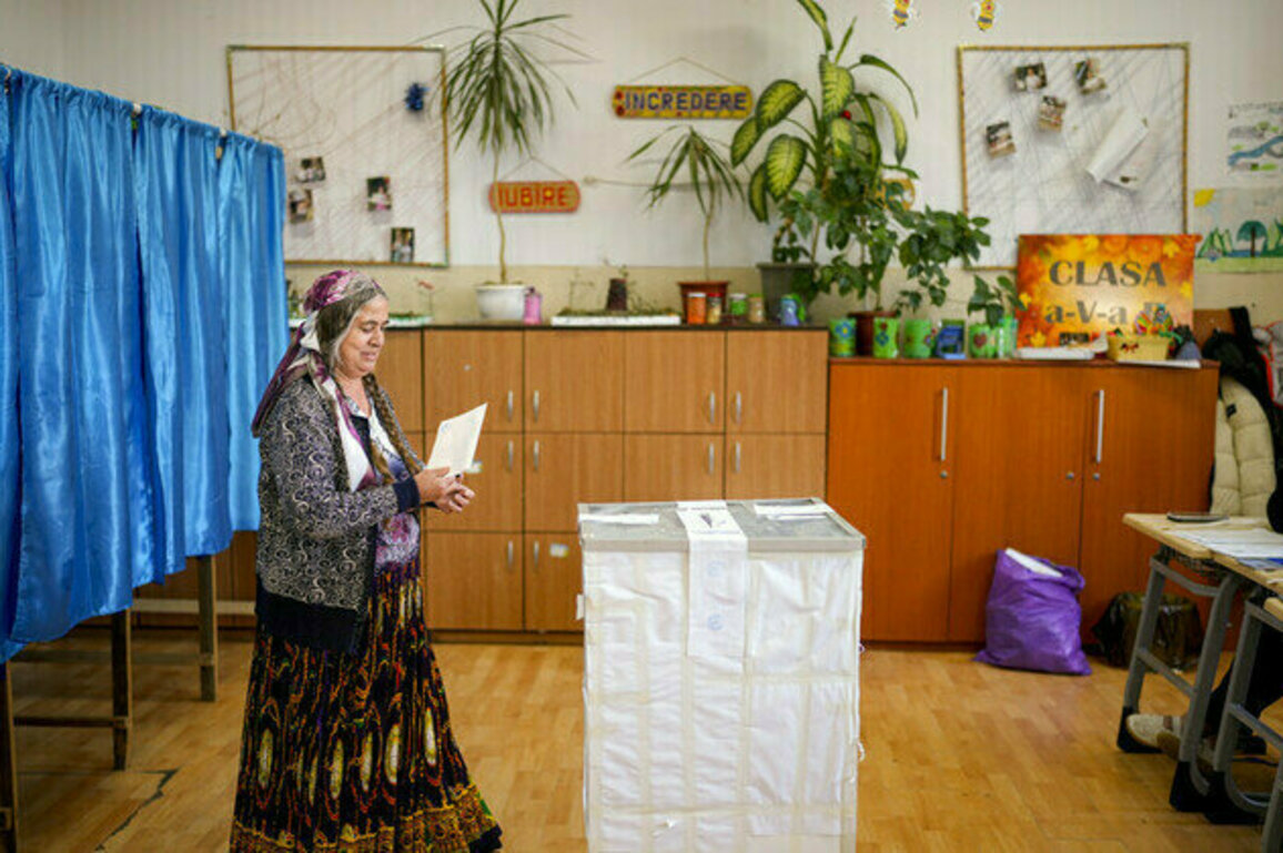 Kremlin comments on Romanias strange election