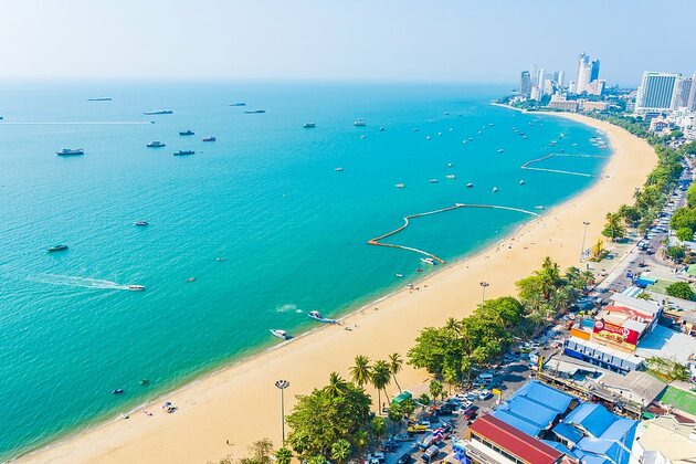 Airport bomb threat sparks warning for Aussies travelling to popular holiday destination