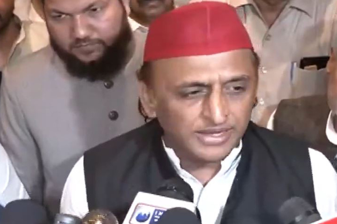 "Wanted Nitish Kumar to retire as PM": Akhilesh Yadav criticises Bihar CM's Rajya Sabha move