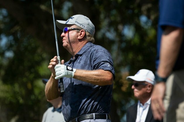 Five share first-round lead at Boeing Classic