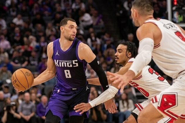Coby White-led Bulls rally from 19 down to beat Kings