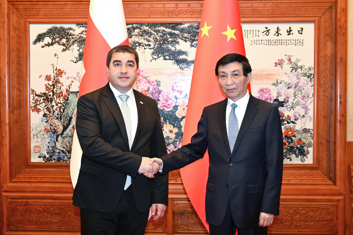 CHINA-BEIJING-WANG HUNING-GEORGIAN PARLIAMENT SPEAKER-MEETING (CN)