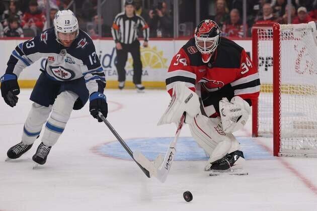 Jets starting to click, face tall order in visit to Lightning