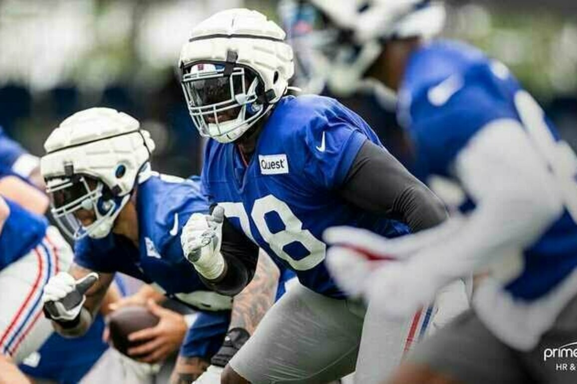 Andrew Thomas, Eric Gray placed on PUP list; Victor Dimukeje on NFI