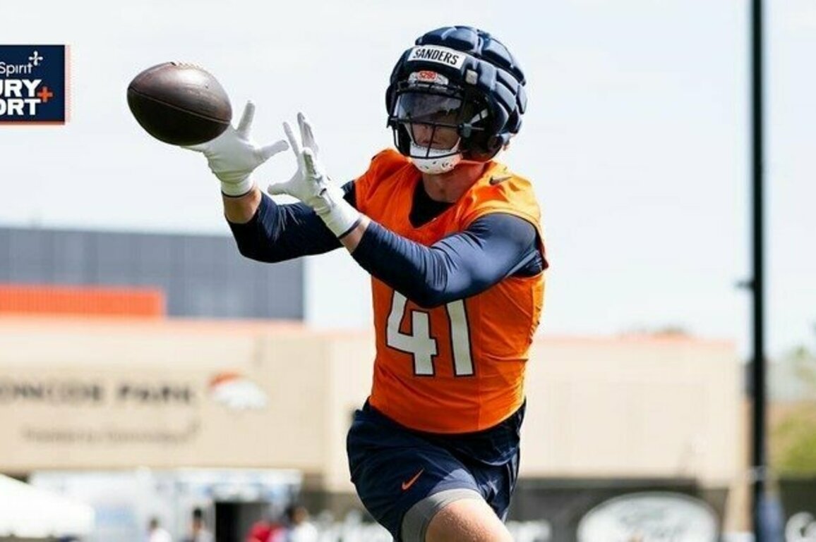 Injury LB Drew Sanders to miss several weeks with foot injury