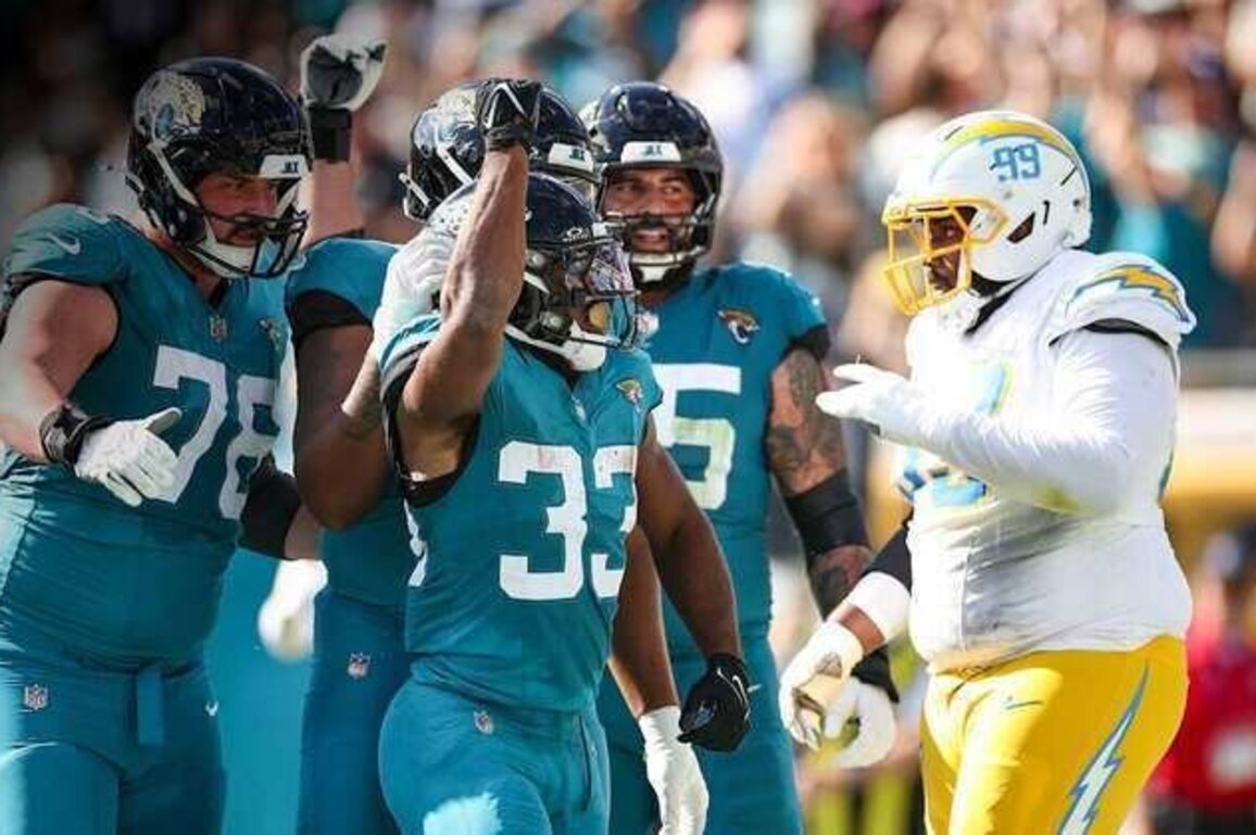 O-Zone Late Night, Week 11: Jaguars 35, Chargers 6
